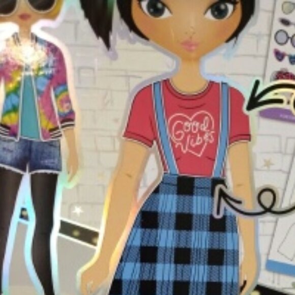 Set of sticker stylist book and 2 paper doll books - Picture 7 of 9